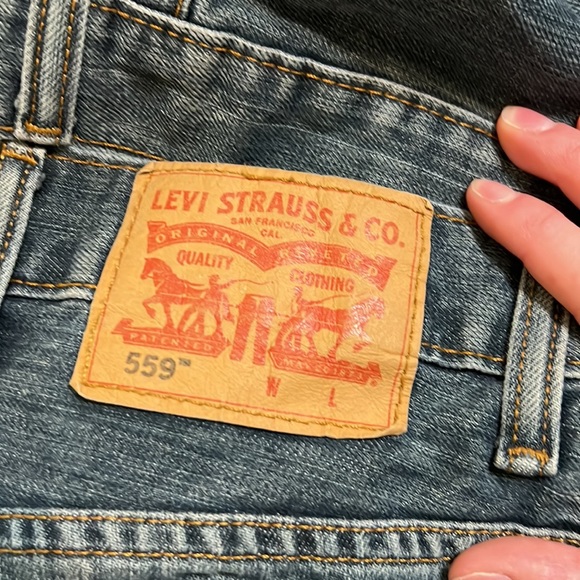 Levi Strauss No. 559 Men’s Straight Leg Relaxed Fit Jeans, Size 48x32 - Picture 8 of 8